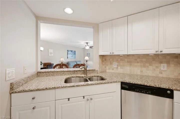 4987 Pepper Cir 107, Naples, Florida 34113