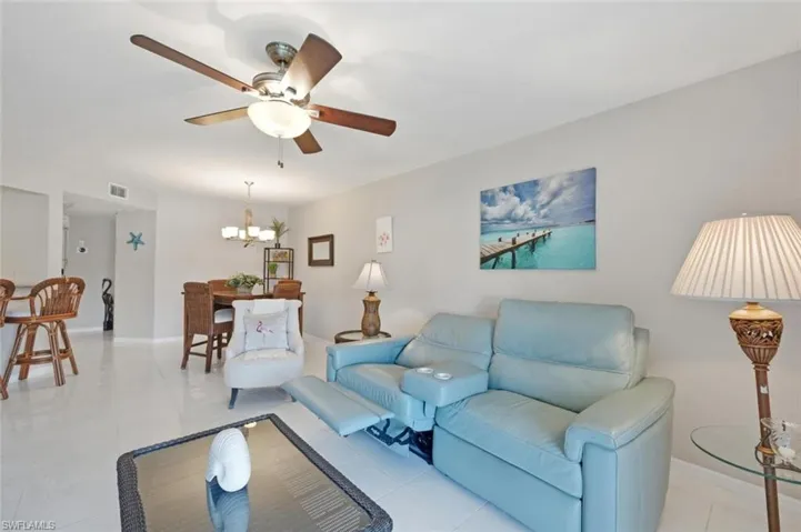 4987 Pepper Cir 107, Naples, Florida 34113