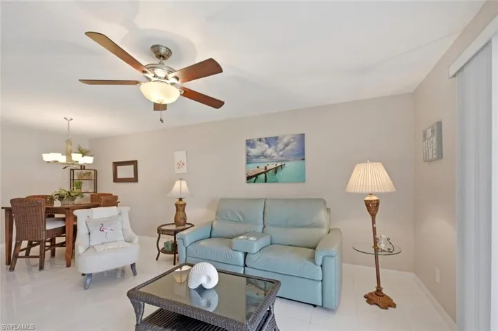 4987 Pepper Cir 107, Naples, Florida 34113