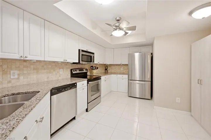 4987 Pepper Cir 107, Naples, Florida 34113