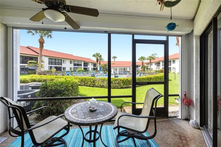 4987 Pepper Cir 107, Naples, Florida 34113