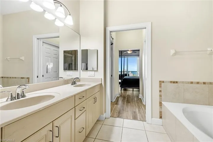 2745 1st St 2703, Fort Myers, Florida 33916