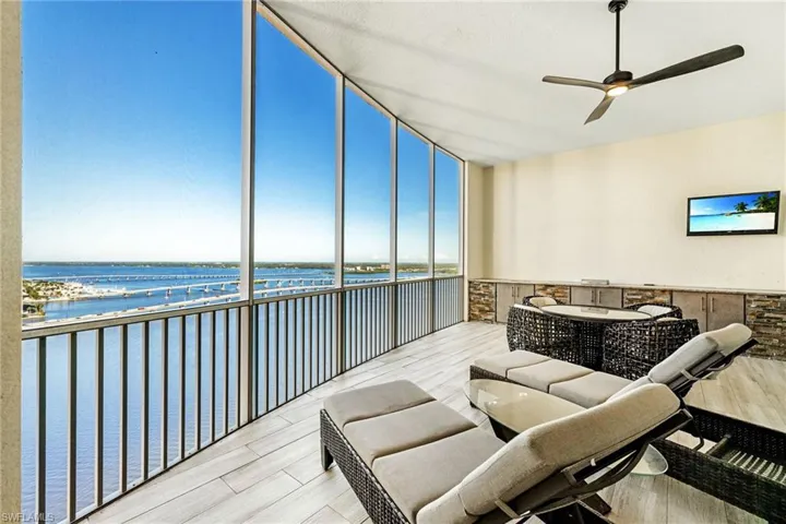 2745 1st St 2703, Fort Myers, Florida 33916