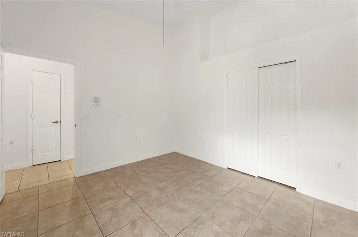 3059 Horizon Ln 1602, Naples, Florida 34109