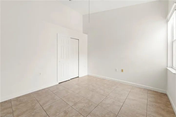 3059 Horizon Ln 1602, Naples, Florida 34109