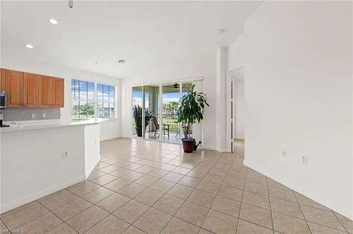 3059 Horizon Ln 1602, Naples, Florida 34109