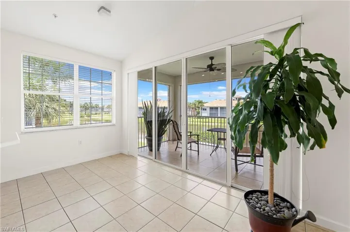 3059 Horizon Ln 1602, Naples, Florida 34109