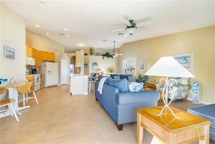 6894 Sterling Greens Ct 201, Naples, Florida 34104