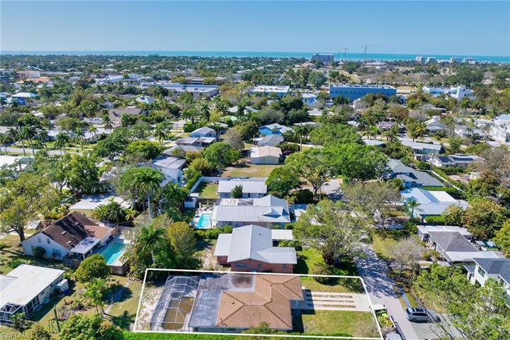 1162 8th TER N, NAPLES FL 34102