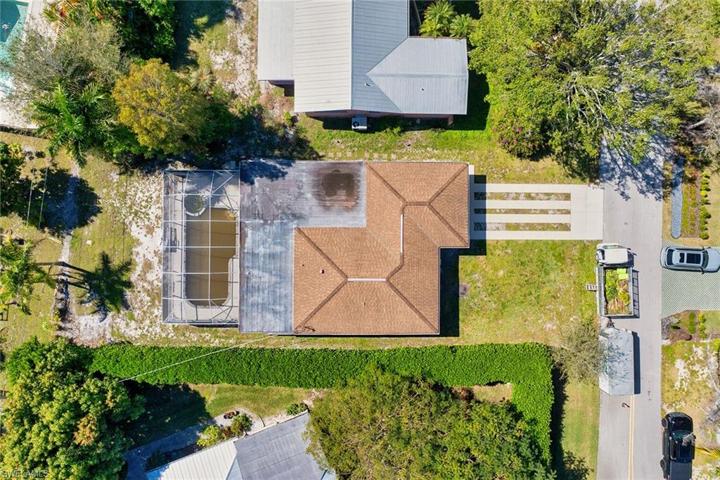1162 8th TER N, NAPLES FL 34102