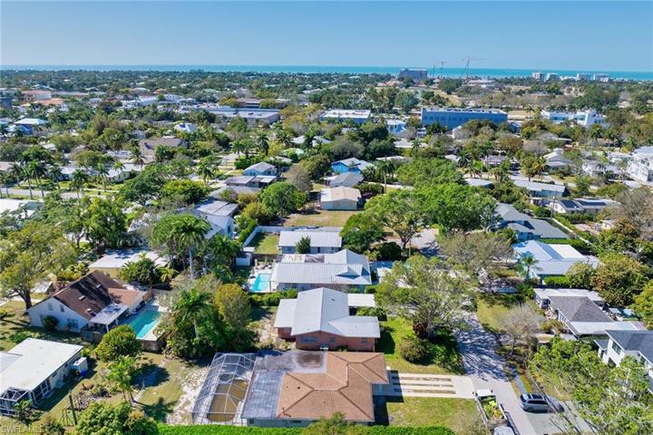 1162 8th TER N, NAPLES FL 34102