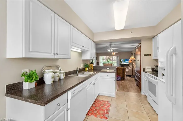 26660  Rosewood Pointe  CIR, Bonita Springs, FL 34135
