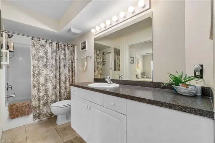 26660  Rosewood Pointe  CIR, Bonita Springs, FL 34135