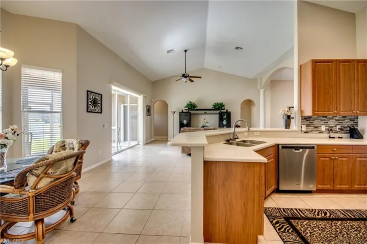1217 SW 11th AVE, CAPE CORAL FL 33991