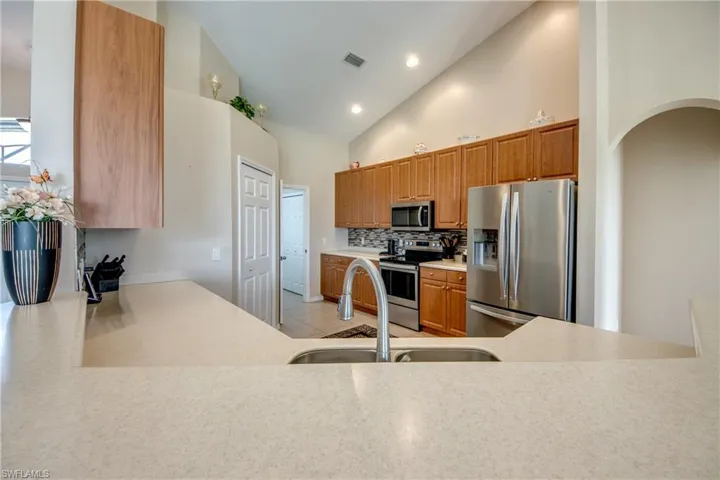 1217 SW 11th AVE, CAPE CORAL FL 33991