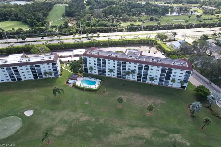 37 High Point Cir E 307, Naples, Florida 34103