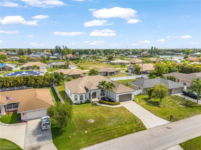 423 Se 17th Ter, Cape Coral, Florida 33990
