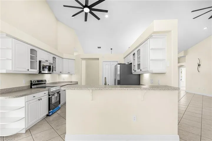 423 Se 17th Ter, Cape Coral, Florida 33990