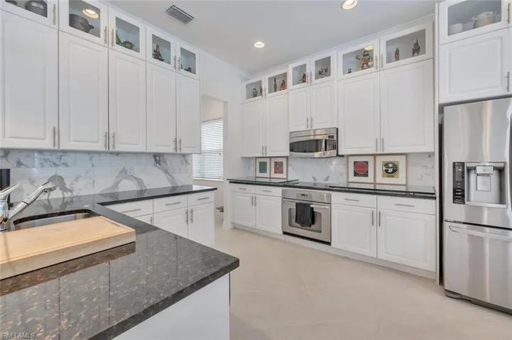 6577  Marbella  LN, Naples, FL 34105
