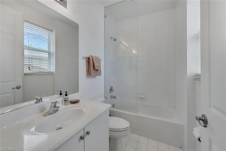 6577  Marbella  LN, Naples, FL 34105