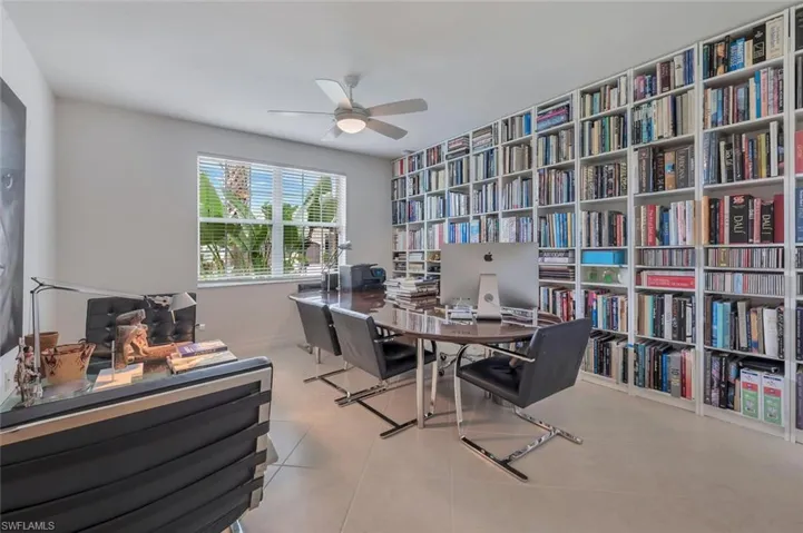6577  Marbella  LN, Naples, FL 34105