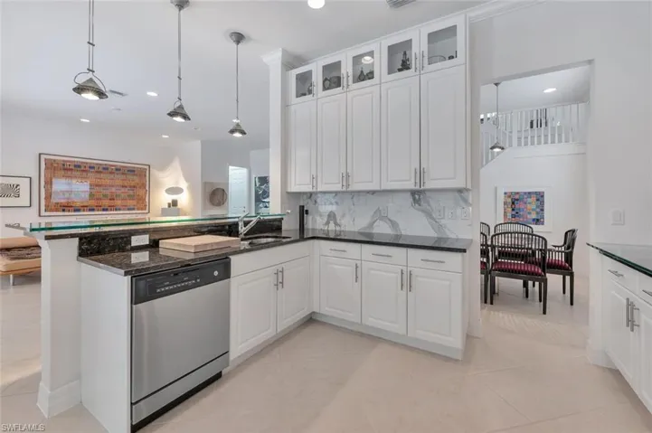6577  Marbella  LN, Naples, FL 34105