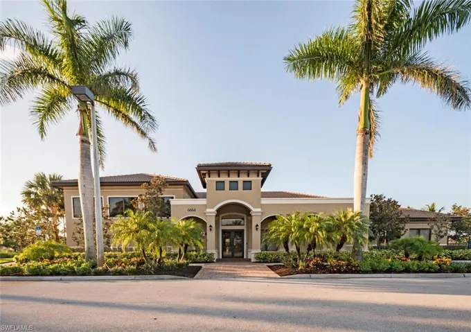 6577  Marbella  LN, Naples, FL 34105