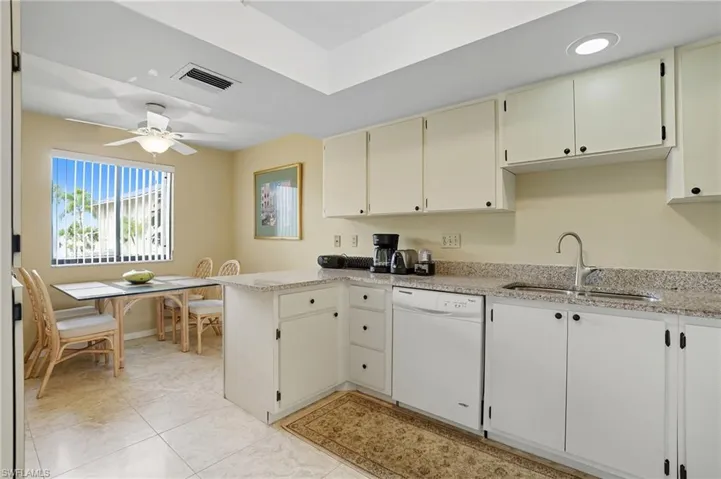 7116  Lakeridge  CT, Fort Myers, FL 33907