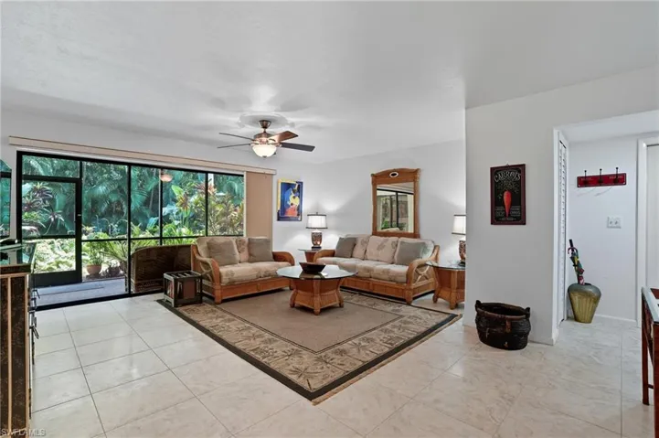 7116  Lakeridge  CT, Fort Myers, FL 33907