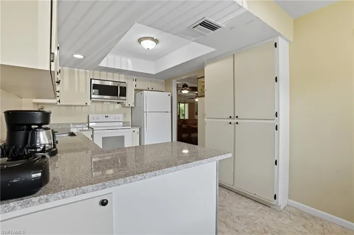 7116  Lakeridge  CT, Fort Myers, FL 33907