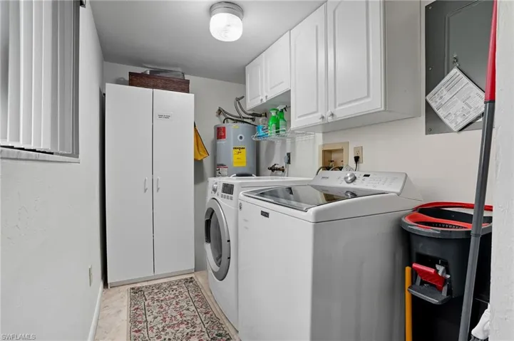 7116  Lakeridge  CT, Fort Myers, FL 33907