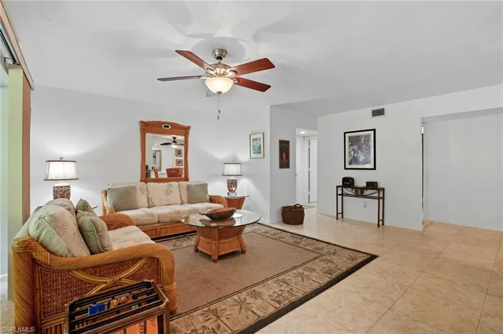 7116  Lakeridge  CT, Fort Myers, FL 33907