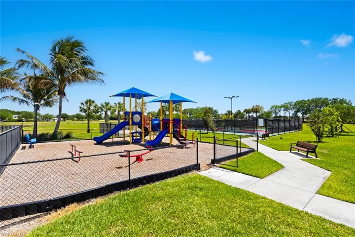 3313 Antilla Ct, Fort Myers, Florida 33905