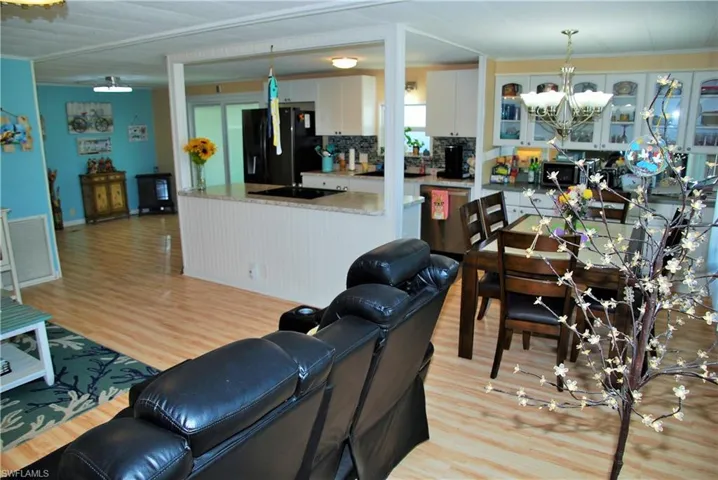 515  Hogan  DR, North Fort Myers, FL 33903