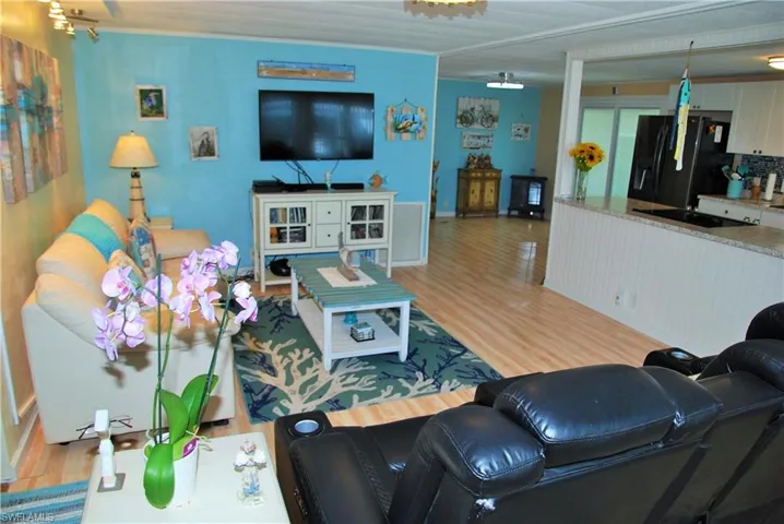 515  Hogan  DR, North Fort Myers, FL 33903