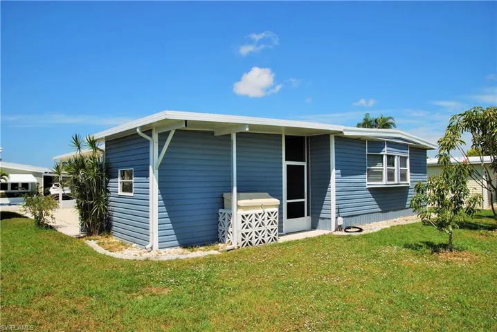 515  Hogan  DR, North Fort Myers, FL 33903