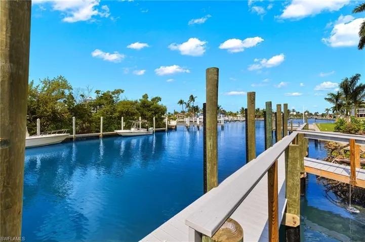 Dock View