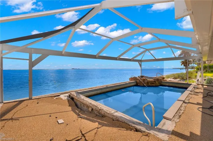 Pool View!