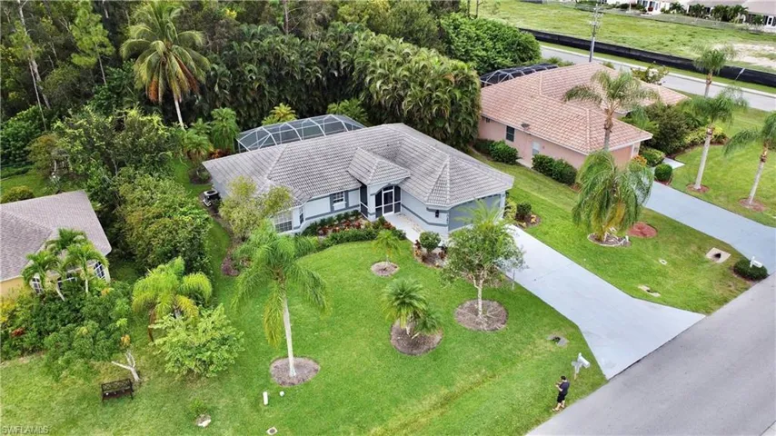 Aerial view of property and surrounding area