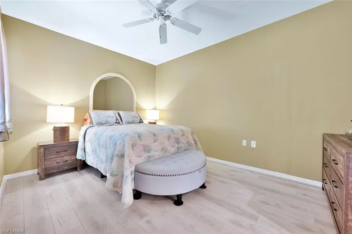 8610  Cedar Hammock  CIR, Naples, FL 34112