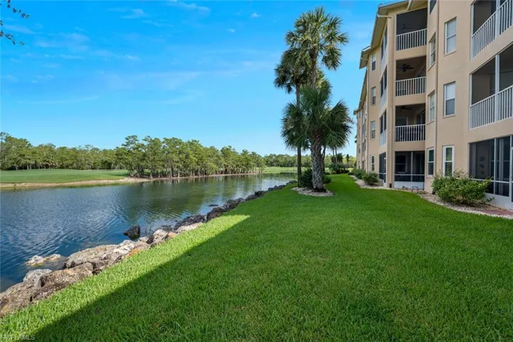 8610  Cedar Hammock  CIR, Naples, FL 34112