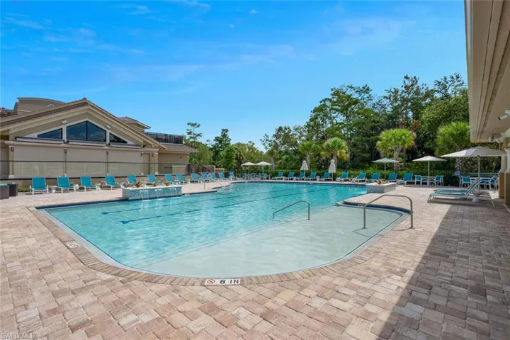 8610  Cedar Hammock  CIR, Naples, FL 34112