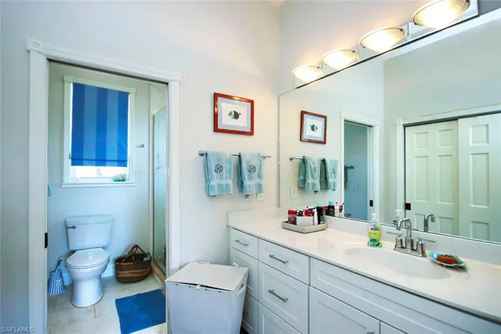 Bathroom_attached_to_bedroom