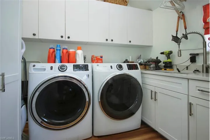 Laundry_room_and_pantry
