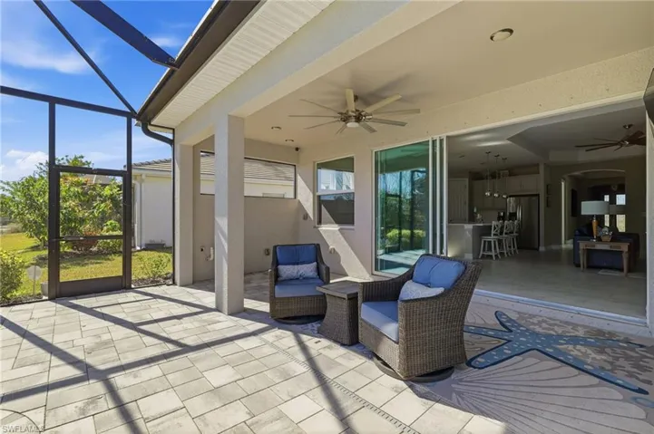 Spacious Lanai