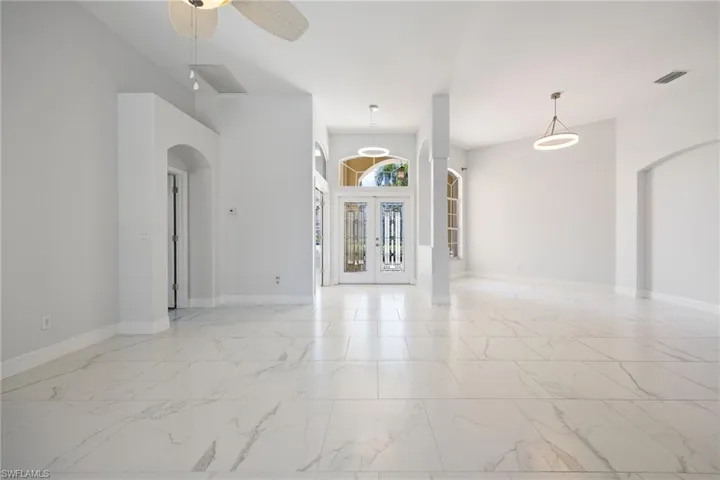 13717 Bald Cypress Cir, Fort Myers, Florida 33907