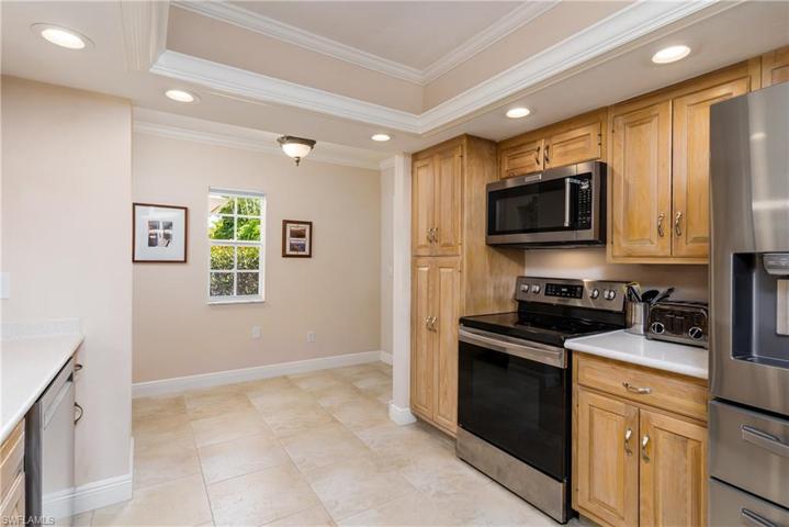 CUSTOM RECESSED LIGHTING