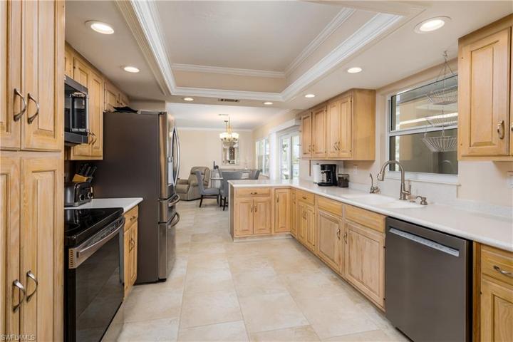 STAINLESS STEEL APPLIANCES
