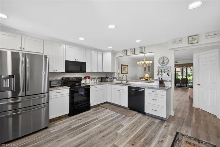 4973  Pepper  CIR, Naples, FL 34113