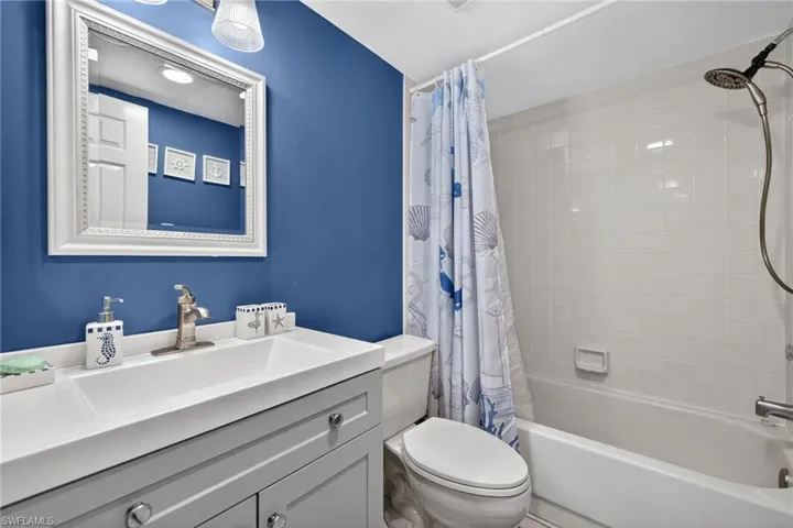 4973  Pepper  CIR, Naples, FL 34113